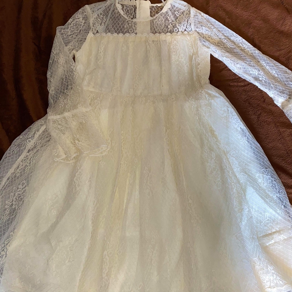 NWT Short Lace Gown by Just Couture - Size 6